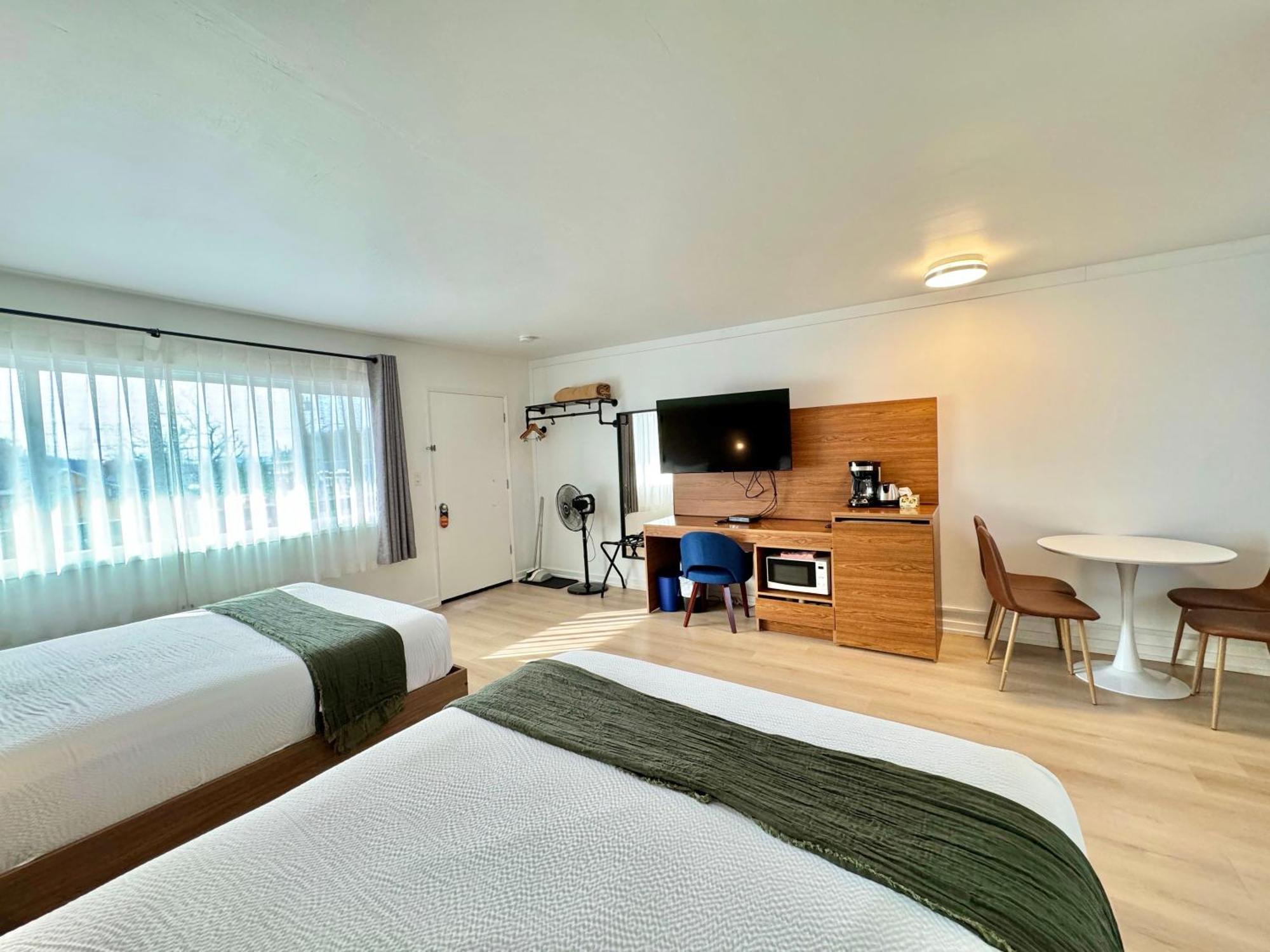Motel Ucluelet Wildwood Inn 2*