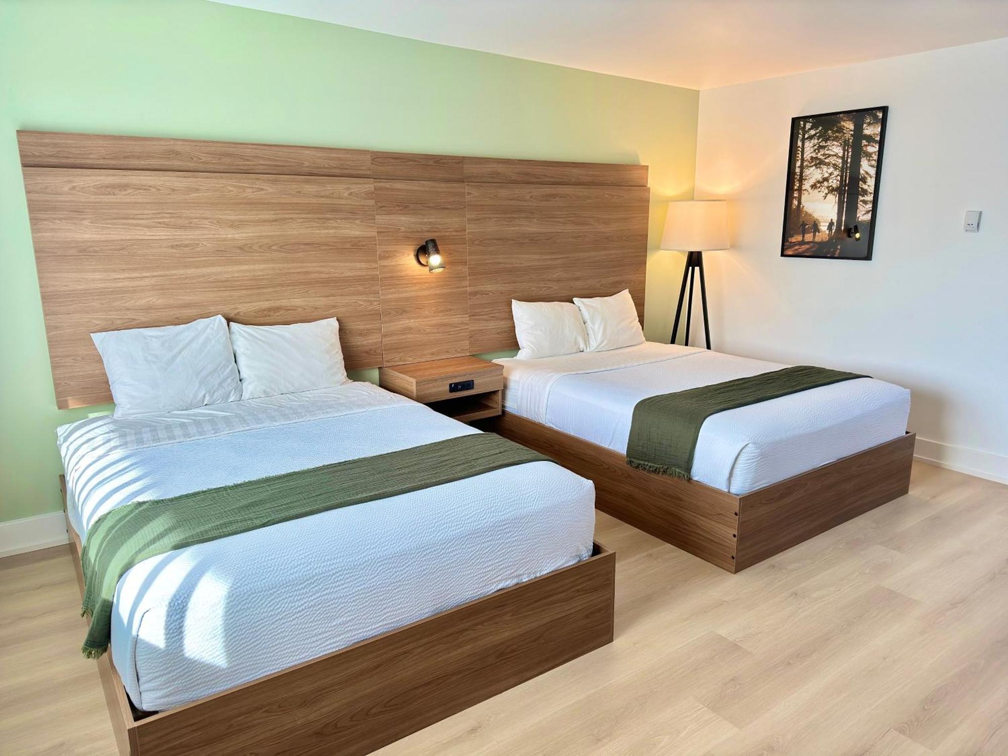 Motel Ucluelet Wildwood Inn 2*